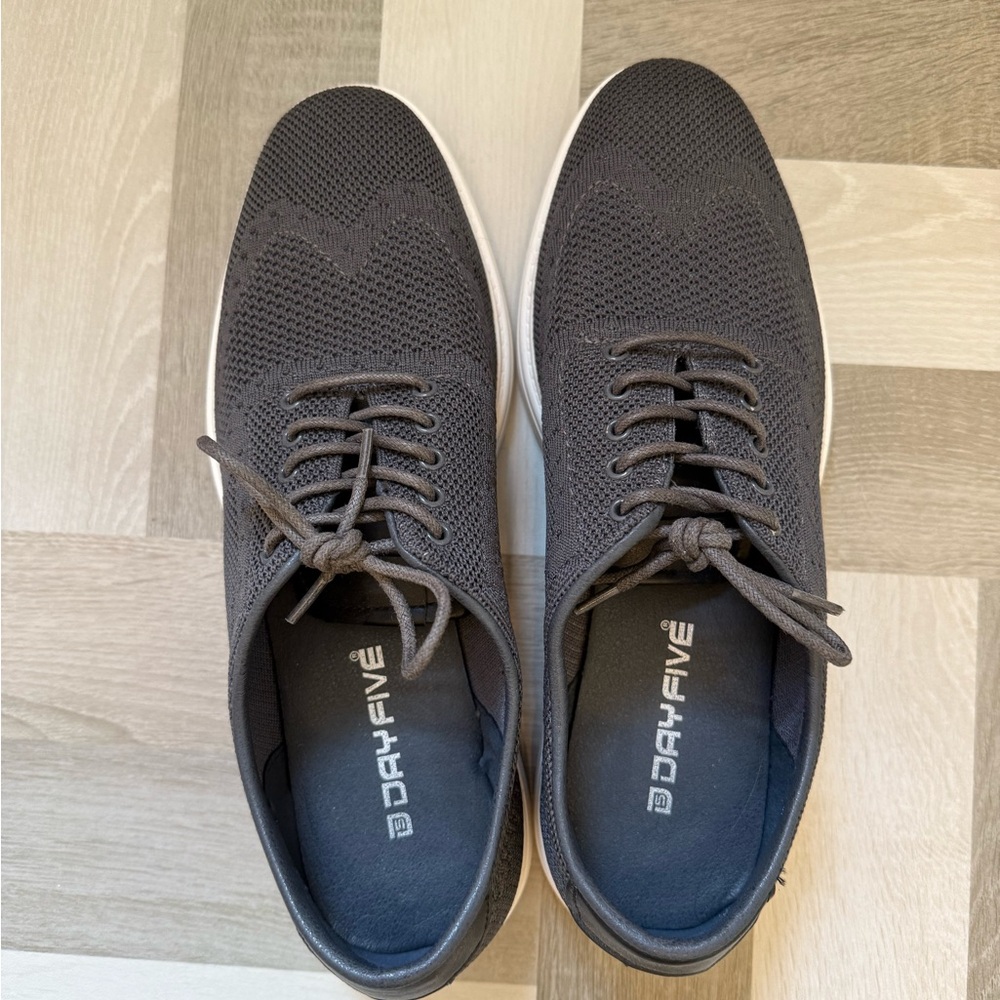 Men's Black Lace-Up Shoes